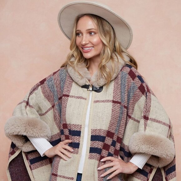 On Blue Women's Poncho Faux Fur Hooded Wrap Cape Size L/XL Plaid Arm Holes Boho - Picture 7 of 16